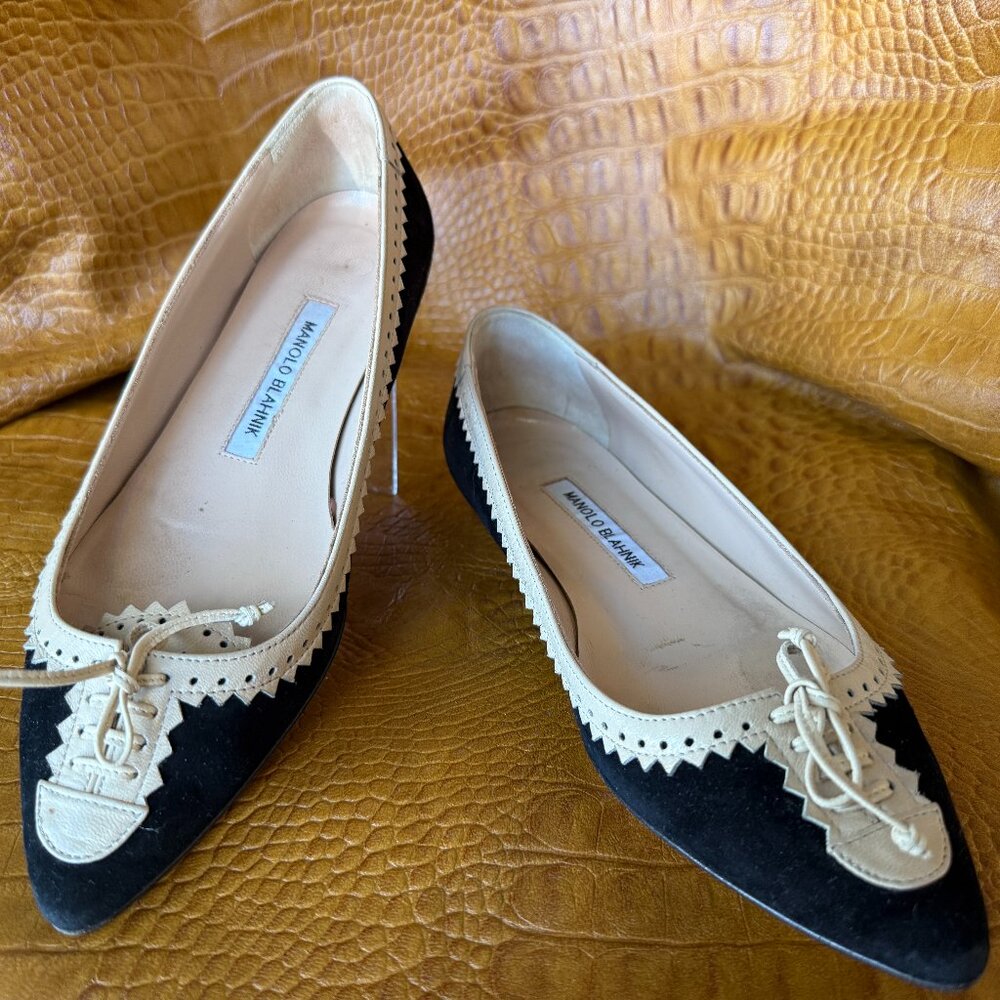 Manolo Blahnik Officesiren Bow Tie Black and Cream Flat Shoes Size 37 US 7